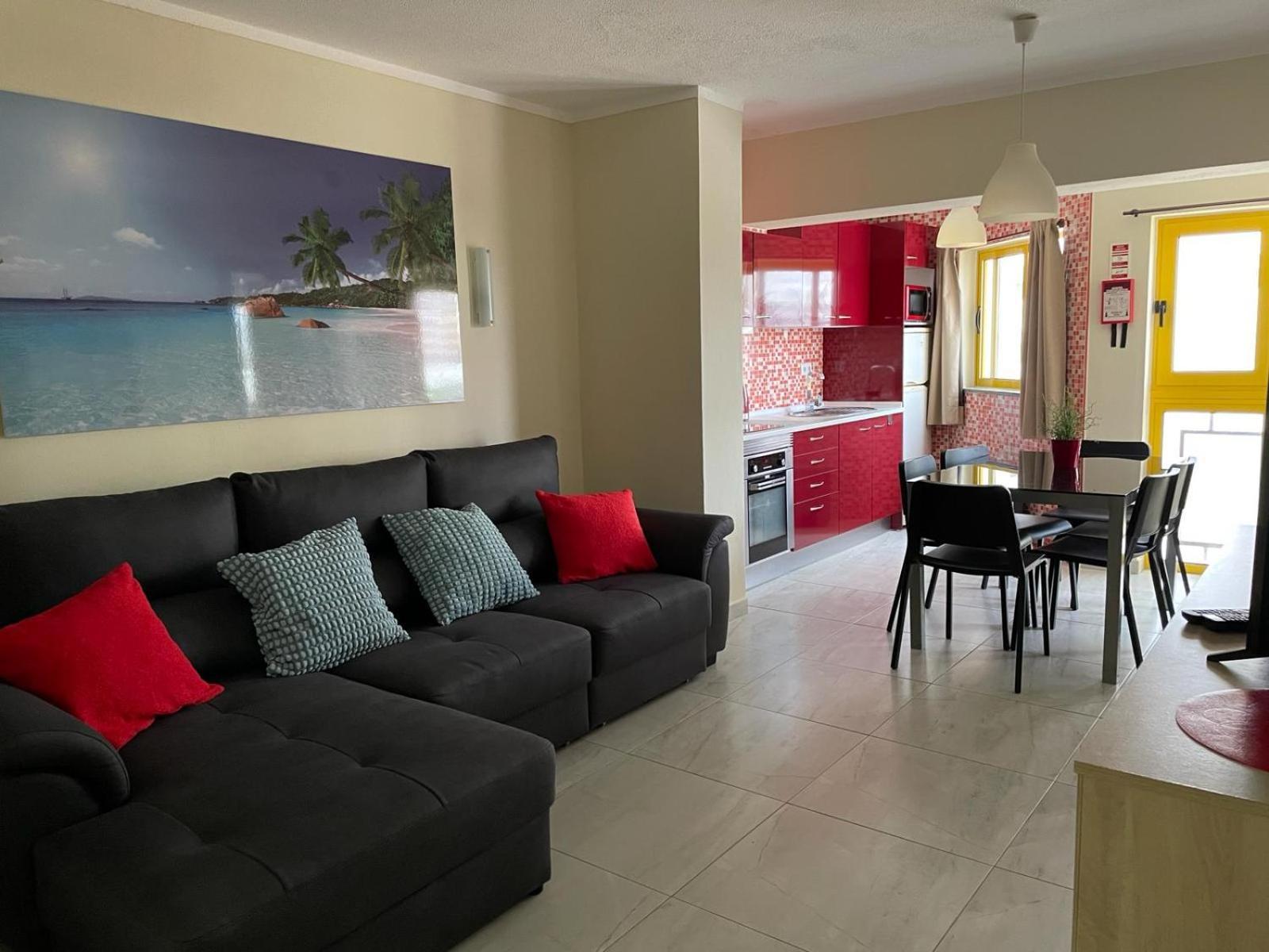 T2 With Pool, 300M From The Beach Portimão Esterno foto